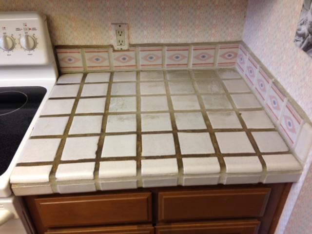 Grout Cleaning in Tucson: How Dirty Grout Affects Your Tile & Health